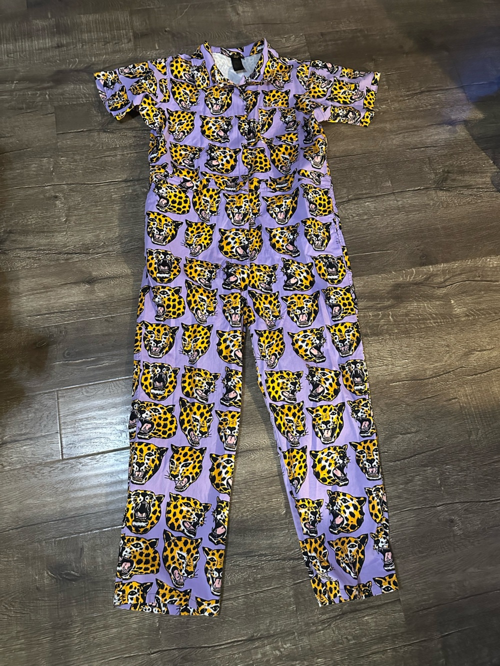 Nooworks Lilac will Jumpsuit with Yellow cheetah head print - Picture 6 of 7